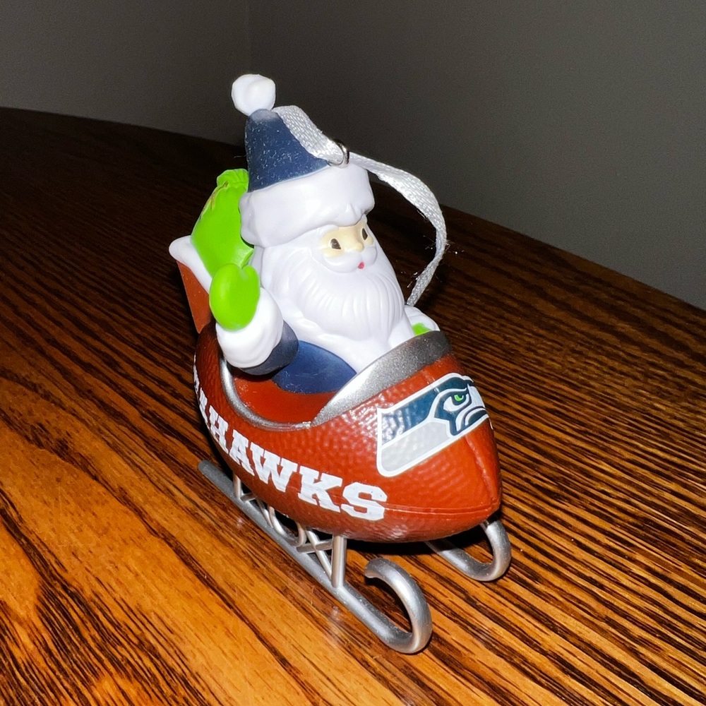 🏈 SEATTLE SEAHAWKS Santa Sleigh Ornament